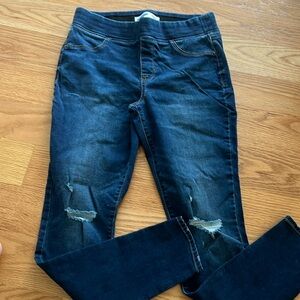 Womens Old Navy rockstar jegging ripped size 10